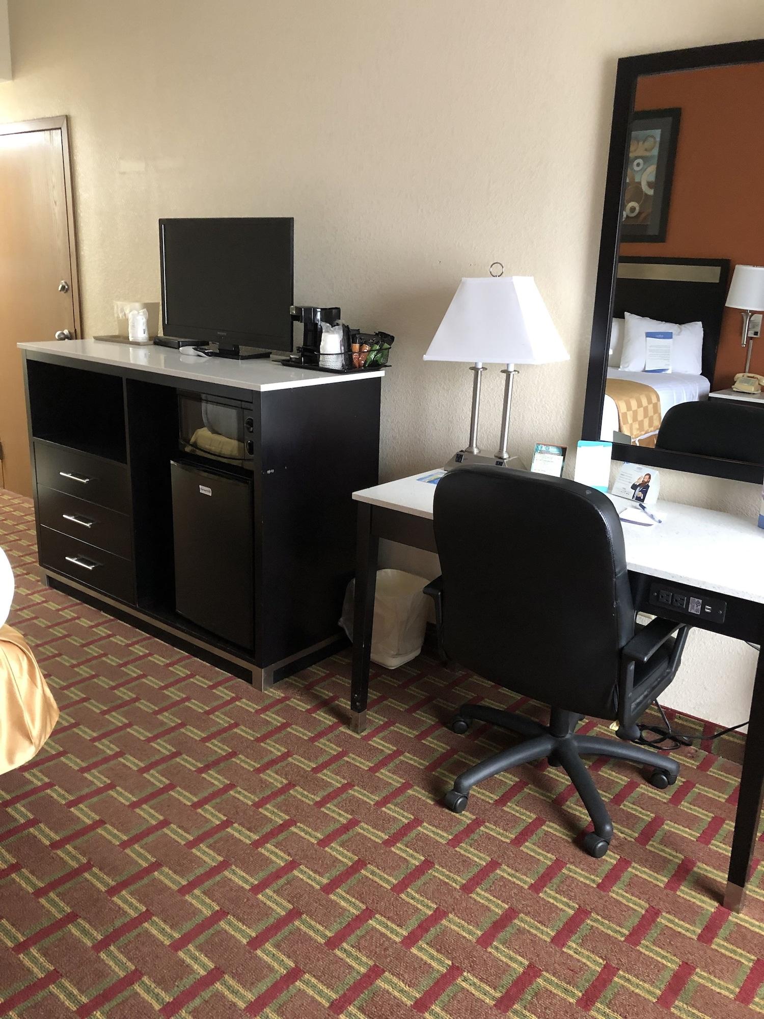 Baymont By Wyndham Cincinnati Hotel 2*