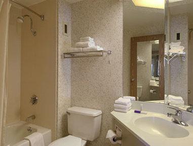 Hotel Baymont By Wyndham Cincinnati 2*