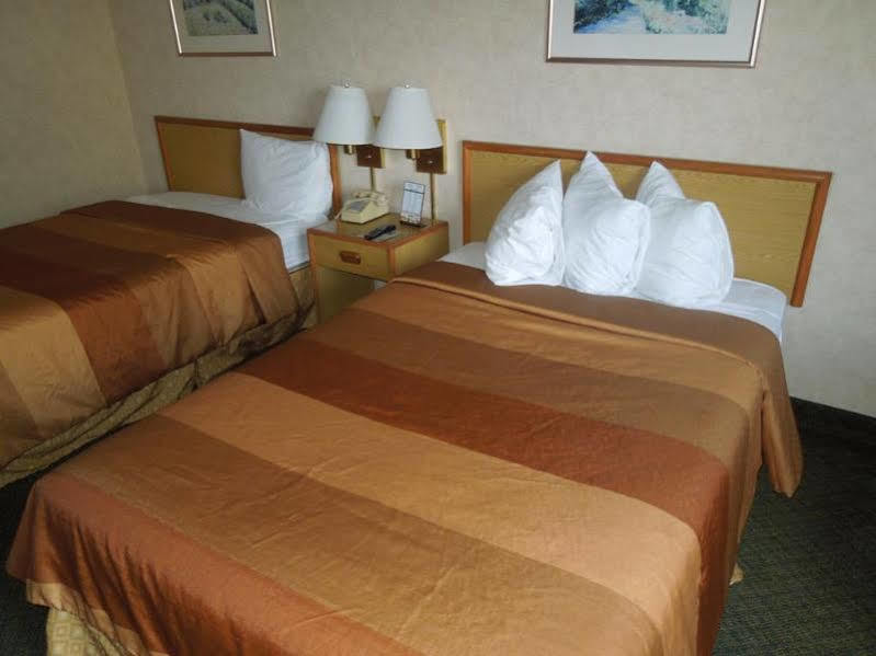 Baymont By Wyndham Cincinnati Hotel 2*