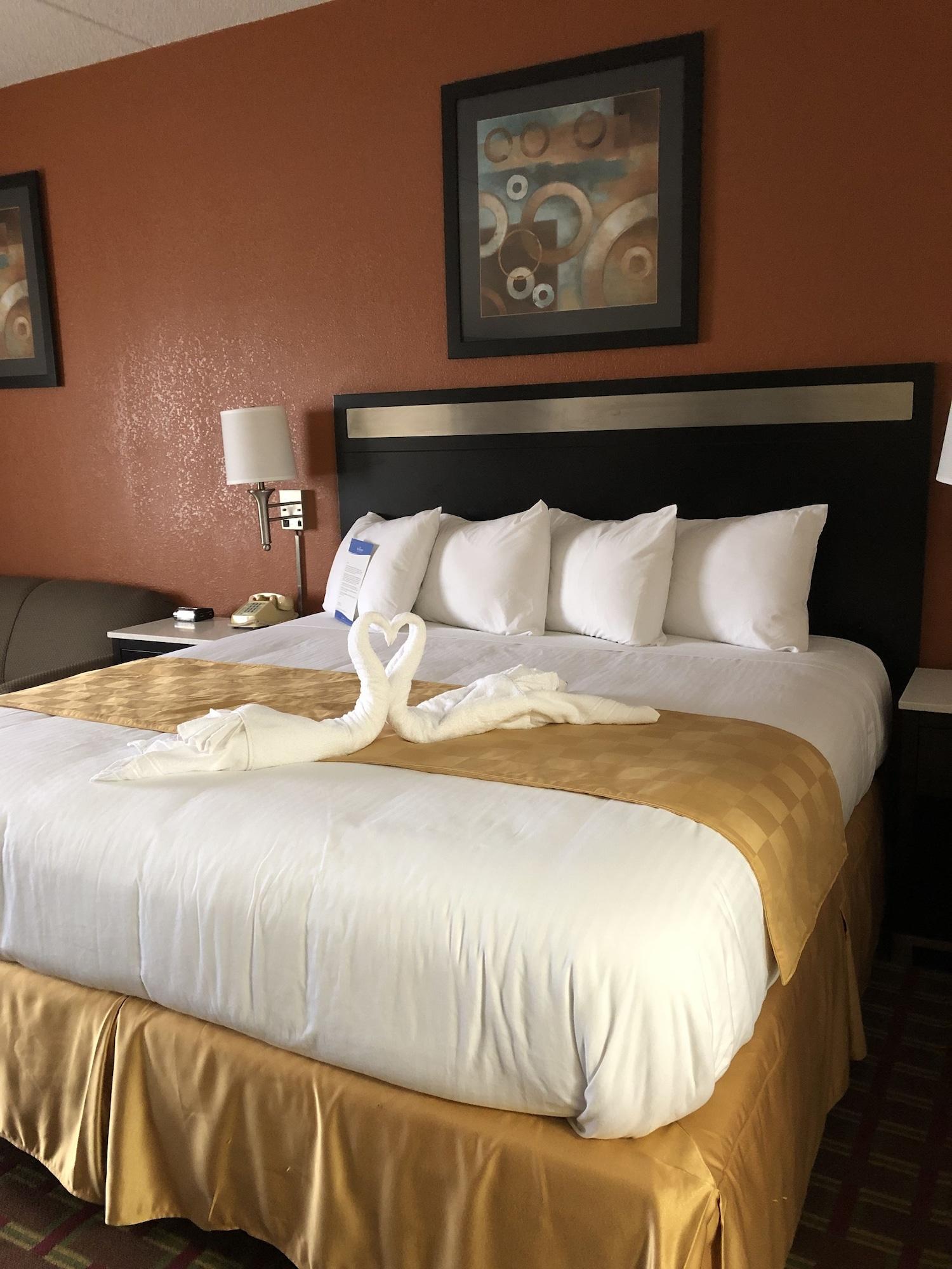 Hotel Baymont By Wyndham Cincinnati 2*