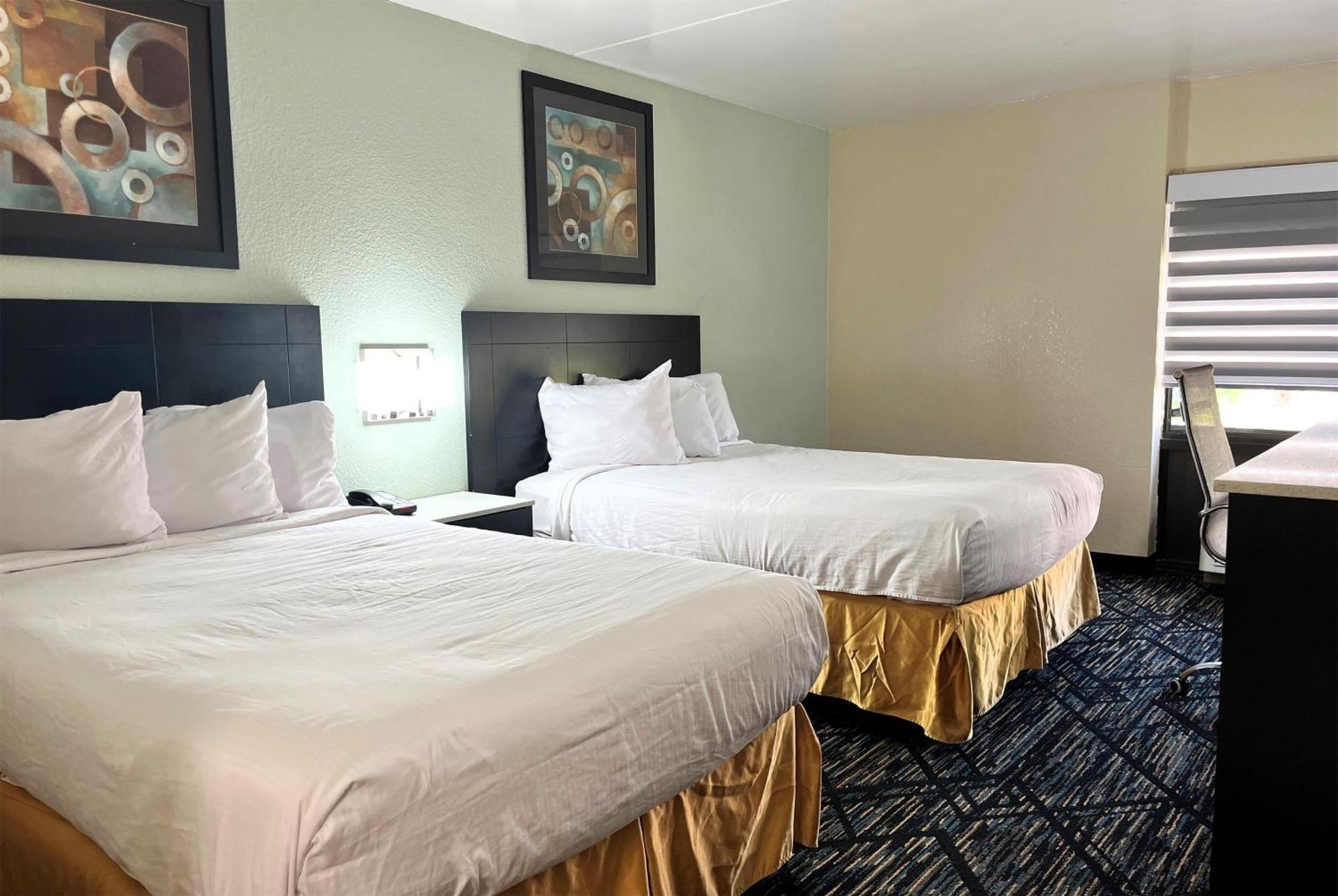 Hotel Baymont By Wyndham Cincinnati Sharonville