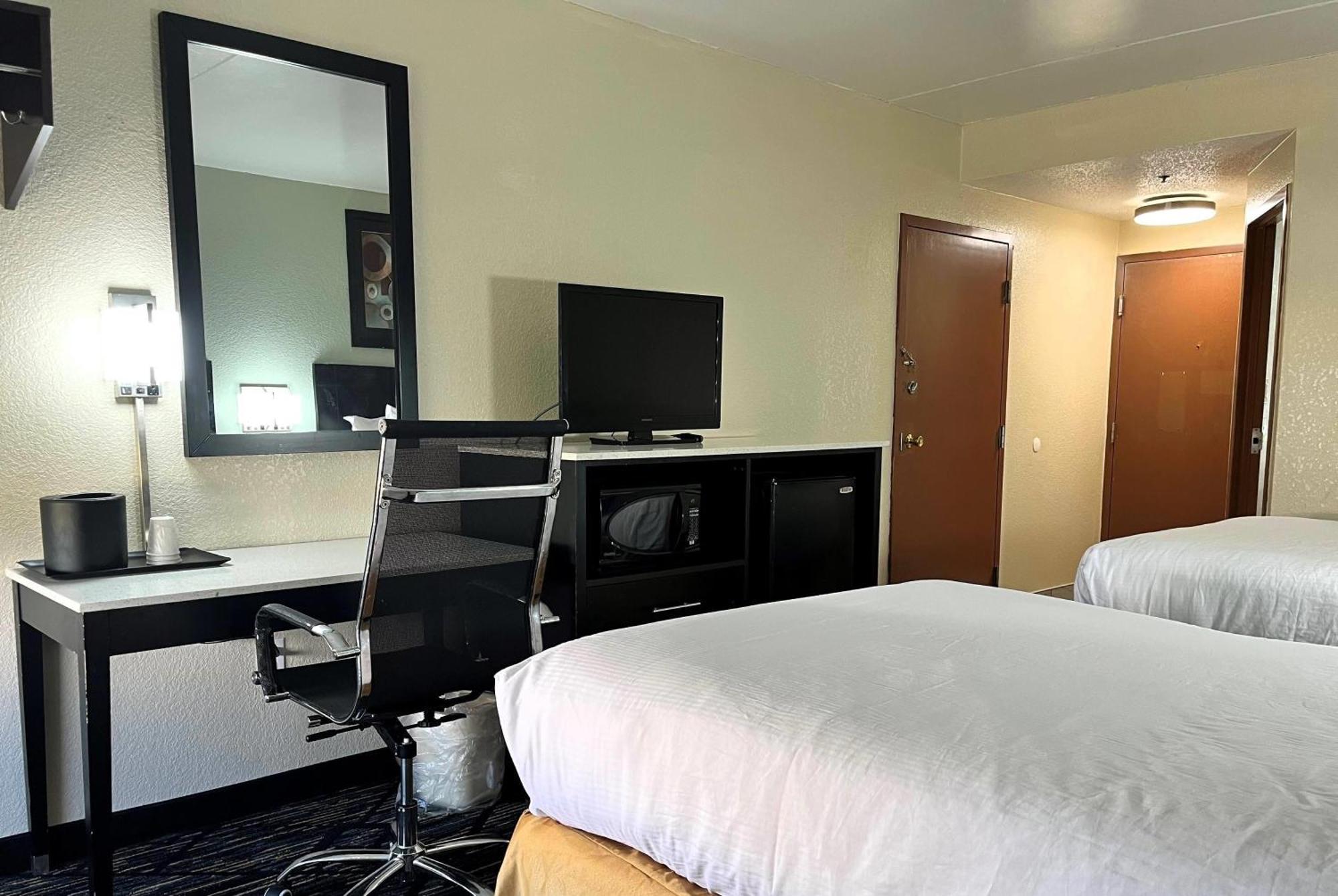 Baymont By Wyndham Cincinnati Hotel Sharonville